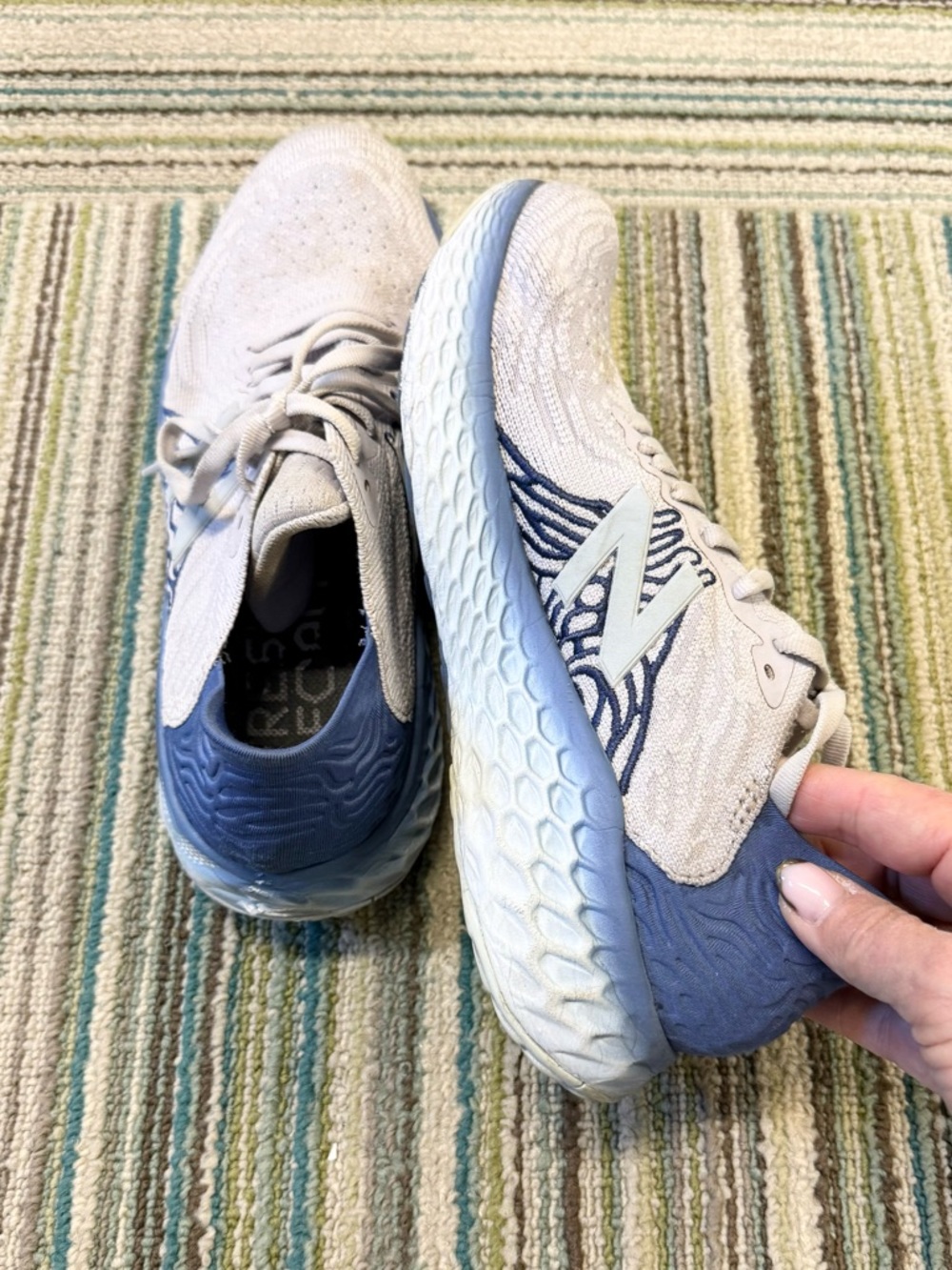New Balance Women's 1080v10 Fresh Foam Running Shoe 7.5 - Picture 8 of 12